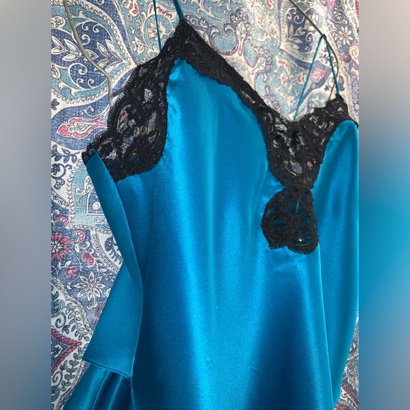 ** Sale ** Vintage Gold Label Victoria’s Secret Pajamas - Picture 5 of 16